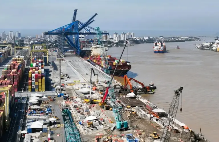 BESIX Reaches Major Maritime Milestone with Delivery of Additional 250 Meters of Quay Wall at Portonave, Brazil