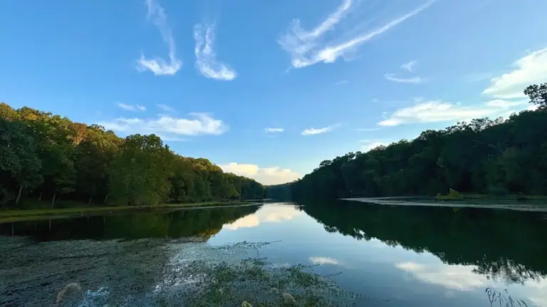Beyond the Windy City: Uncovering the Emerald Serenity of Siloam Springs State Park