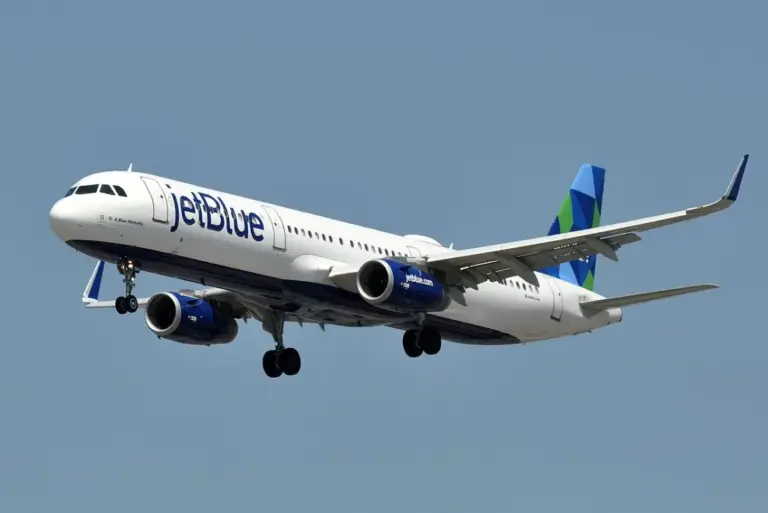 Corporate Shifts at JetBlue: Carl Icahn’s Board Appointees Step Down Following Stake Reduction