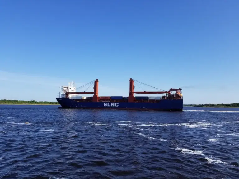Emergency Mid-Pacific Evacuation: US-Flagged Strategic Cargo Vessel SLNC York Suffers Severe Water Ingress