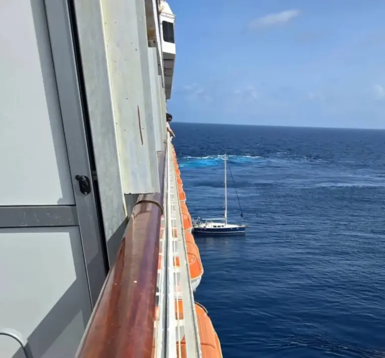 High Seas Drama: Carnival Conquest Diverts to Rescue Lone Sailor in Dramatic Mid-Atlantic Operation