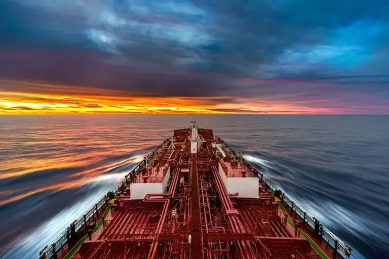 High-Stakes Maritime Conflict: Global Refiners and Energy Majors Shun Vessels on Iran’s New Strait of Hormuz Blacklist