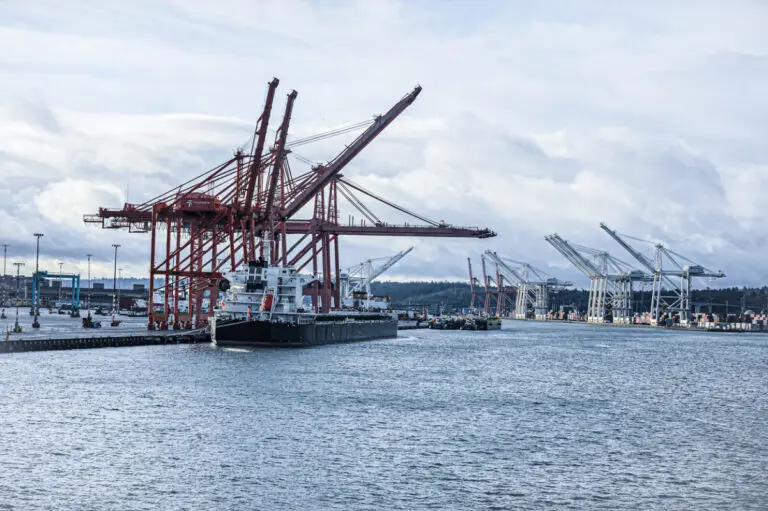 HMM Pours Capital into Washington United Terminals to Drive a 50% Capacity Surge Amid Mixed Pacific Northwest Port Volumes