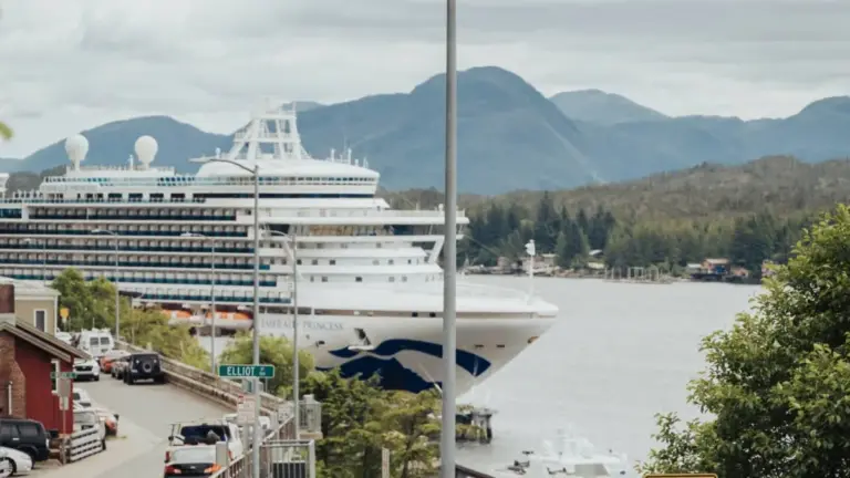 Princess Cruises Offers Lucrative Incentives to Volunteers as High-Demand Alaska Sailing Reaches Full Capacity