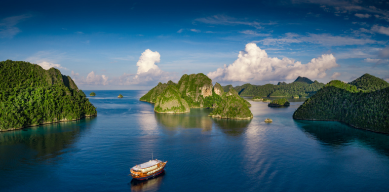 Redefining High-End Exploration: How Rascal Voyages is Disrupting the Floating Palace Paradigm