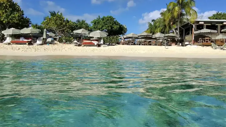 The Enchantment of Grand Cayman’s Seven Mile Beach: Investigating the Legend of the Caribbean’s Most Captivating Coastline