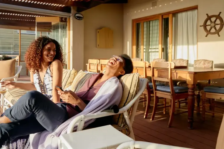 The Re-Acceleration of Airbnb: How Strategic Product Overhauls and Structural Shifts Revived Growth