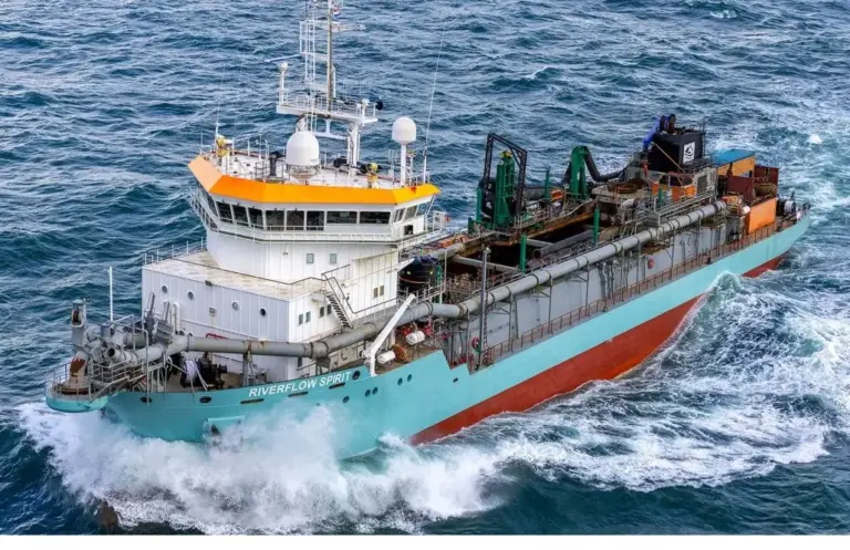 TSHD Riverflow Spirit Completes Epic Trans-Oceanic Voyage to Vancouver, Marking a New Era for Canadian Port Maintenance