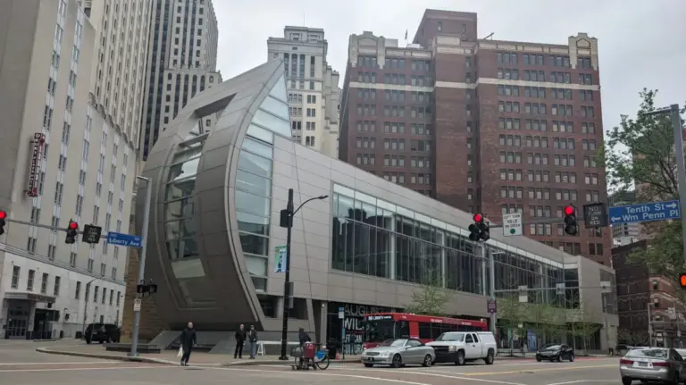 Unearthing the Rust Belt’s Golden Quills: A Literary Journey Through Pittsburgh’s Industrial Past and Cultural Renaissance