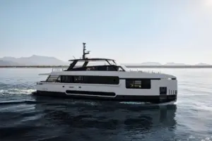 Azimut Unveils the Magellano 27M: A Masterclass in Long-Range Crossover Yachting