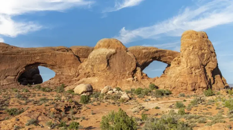 Beyond the Celebrity Sandstone: Why the Windows Loop Trail is Arches National Park’s Smartest Alternative