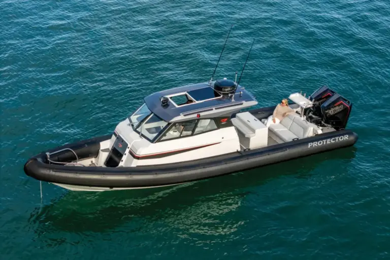 Conquering the Rough: An In-Depth Examination of the Rayglass Protector 330R Targa RIB