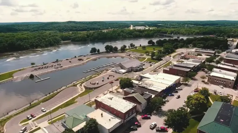 Discovering Warsaw, Missouri: The Underrated Ozark Haven Where Wilderness Meets Small-Town Hospitality