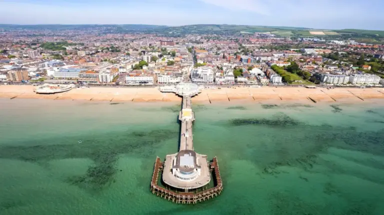 Discovering Worthing: West Sussex’s Art Deco Coastal Haven and Horticultural Masterpiece