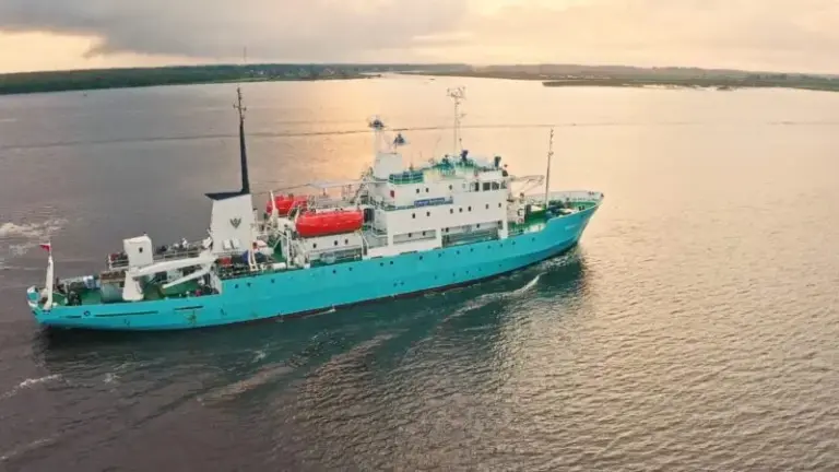 Geopolitical Icebreaker: How the Seizure of a Russian Vessel in Svalbard Ignited a Diplomatic Storm in the Arctic