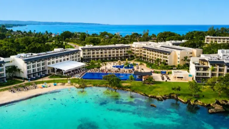 Caribbean & Island Hopping