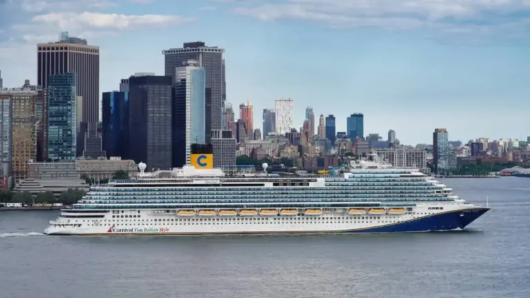 Navigating New York: Carnival Venezia Passengers Warned of Severe Terminal Congestion Amid Manhattan Port Crunch