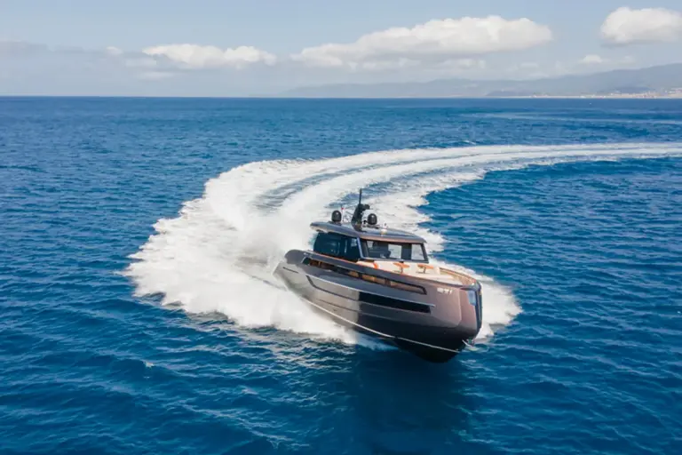 Redefining Quiet Luxury: Inside the Bespoke World of the Invictus ST550 Deep Horizon