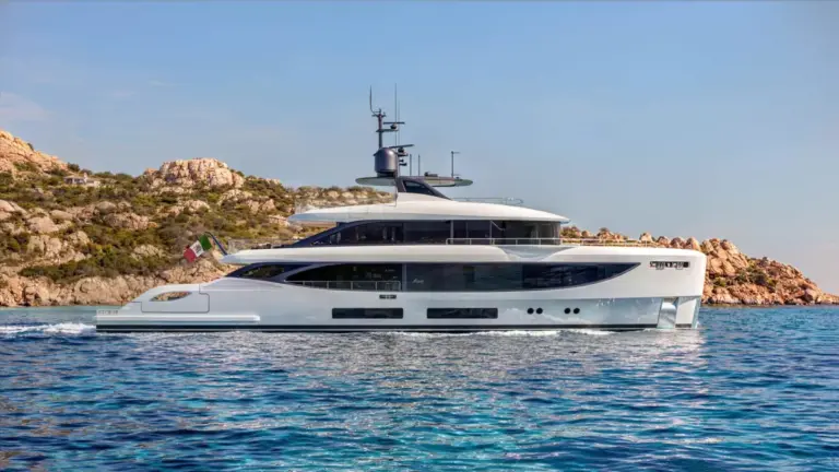 Redefining the Seafaring Lifestyle: An In-Depth Look at the Benetti Oasis 36M