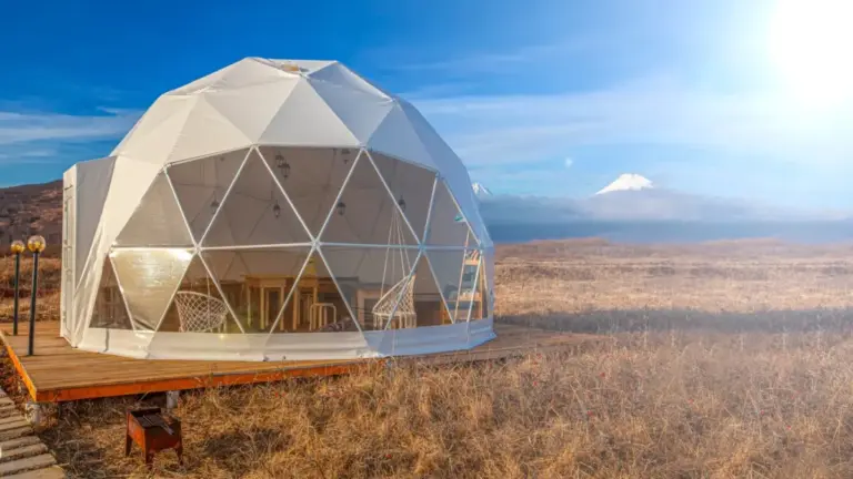 Sleeping Under the Cosmos: The Rise of Luxury Geodome Tourism Across America