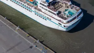 Tense 10 Minutes at Sea: Swift Crew Response Averts Disaster as Fire Breaks Out Aboard Phoenix Reisen’s Cruise Ship Amadea
