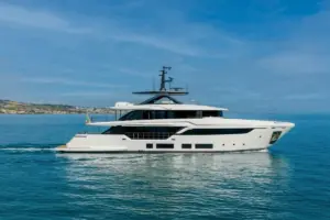 The Art of Displacement: Inside the World Debut of the Custom Line Navetta 35