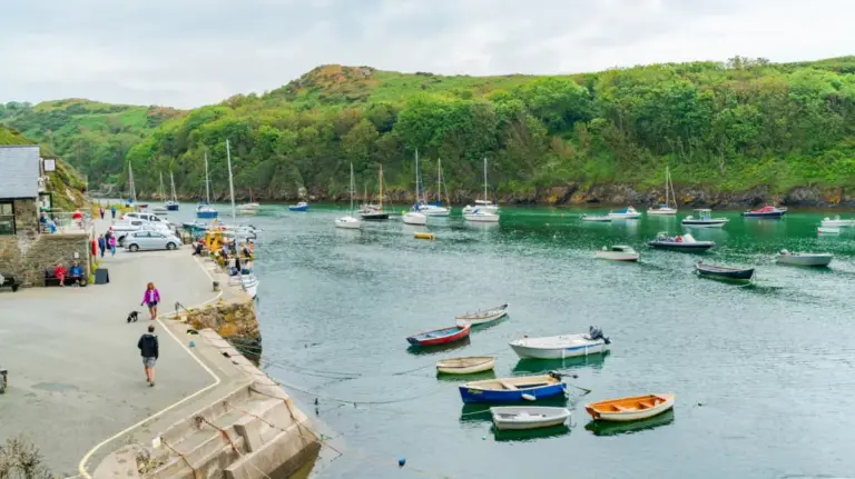 The Coastal Jewel of Pembrokeshire: Unveiling Solva’s Secluded Heritage, Culinary Renaissance, and National Park Majesty