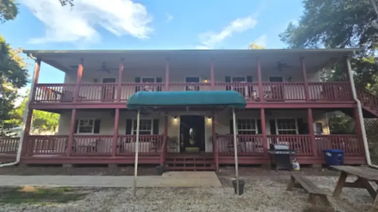The Ultimate Florida Waterfront Escape: Inside the Revival of Homosassa’s Seven Sisters Campground and Historic Chassahowitzka Hotel