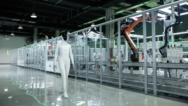 XPENG’s "IRON" Humanoid Robot Steps Off the Line: A New Milestone in Physical AI and Global Manufacturing