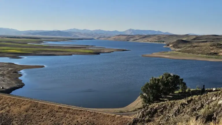 Discovering Magic Reservoir: Southern Idaho’s High-Desert Oasis for Anglers, Boaters, and Adventurers