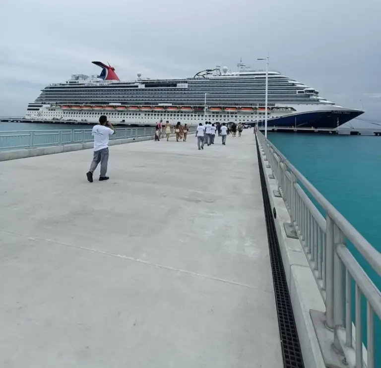 The Ultimate Bahamian Showdown: Carnival Cruise Line’s RelaxAway Half Moon Cay vs. Celebration Key